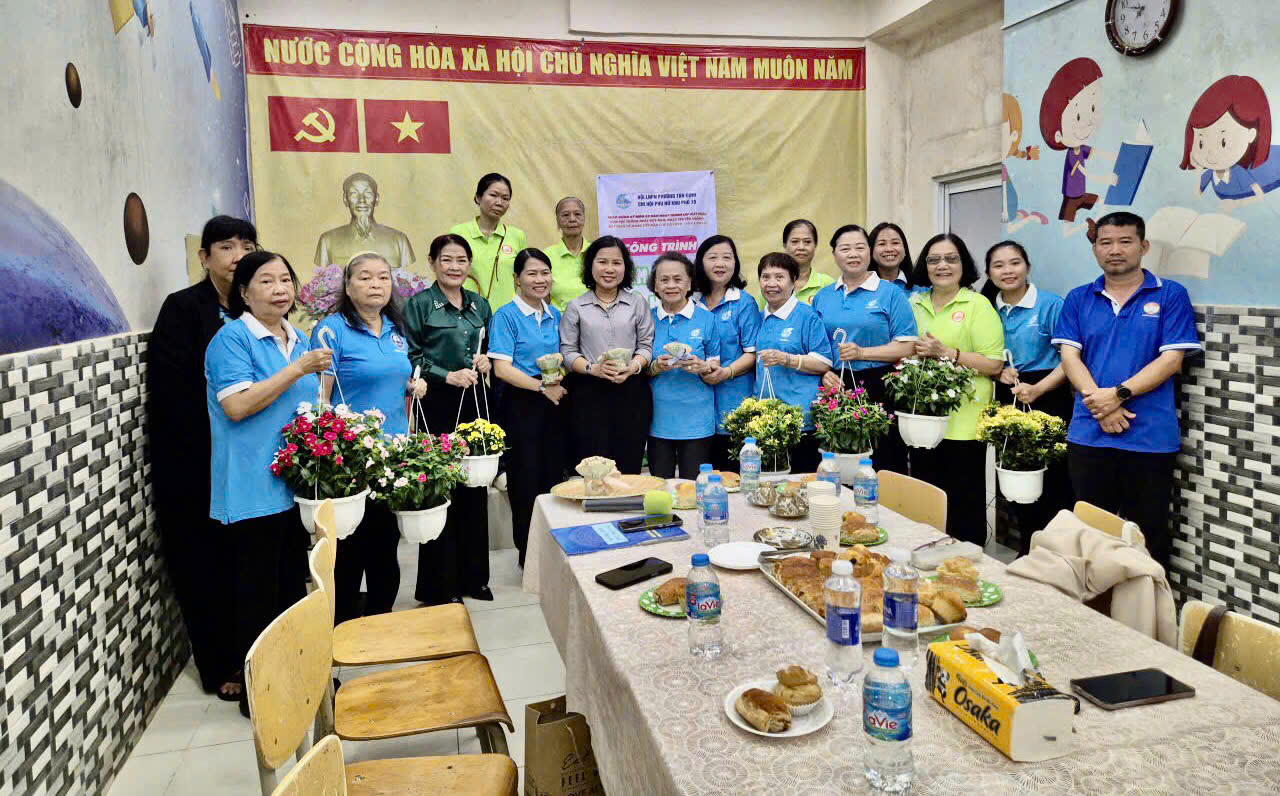 THÊM MỘT CÔNG TRÌNH "HẺM XANH VÀ HOA" TẠI KHU PHỐ 19